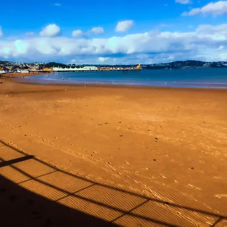 Apartment 8 - Large Studio Sea Front-Ground Floor -Free Parking Paignton Exterior photo